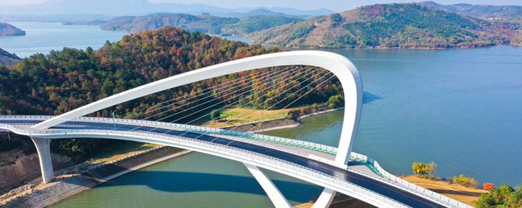 我公司承建的溧阳市蓄能电站大桥项目获评2021年度江苏省平安百年品质工程创建示范达标项目